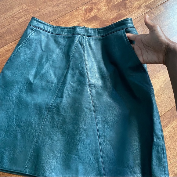 Zara Hunter Green Faux Leather A-line Skirt Small - Picture 13 of 13
